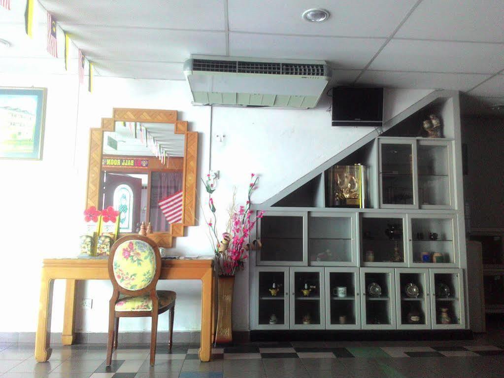 OYO 44101 Hotel DJ Palace Lumut Exterior foto