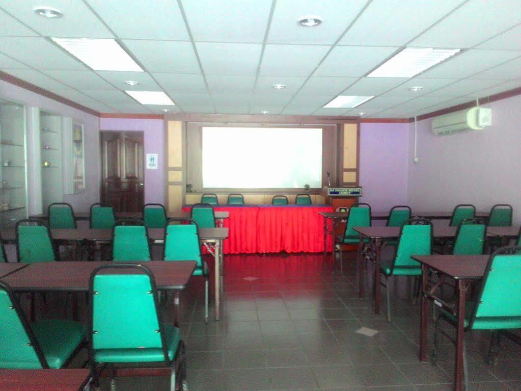 OYO 44101 Hotel DJ Palace Lumut Exterior foto