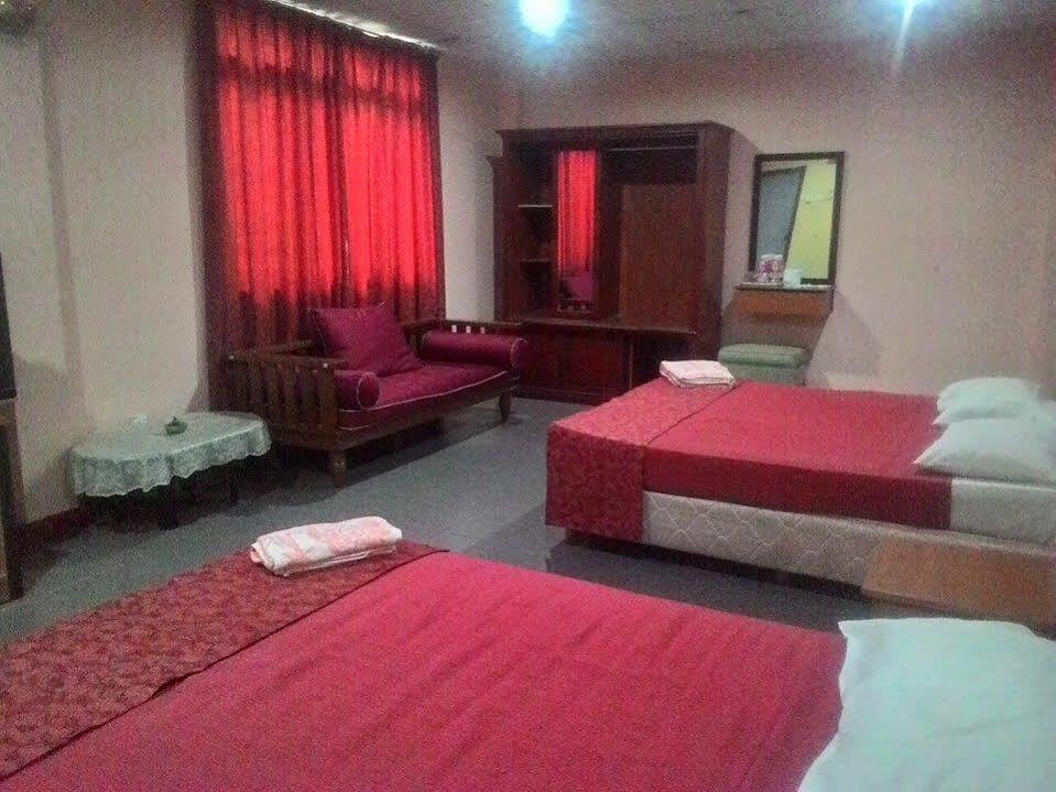 OYO 44101 Hotel DJ Palace Lumut Exterior foto