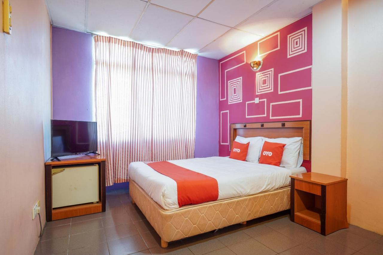 OYO 44101 Hotel DJ Palace Lumut Exterior foto