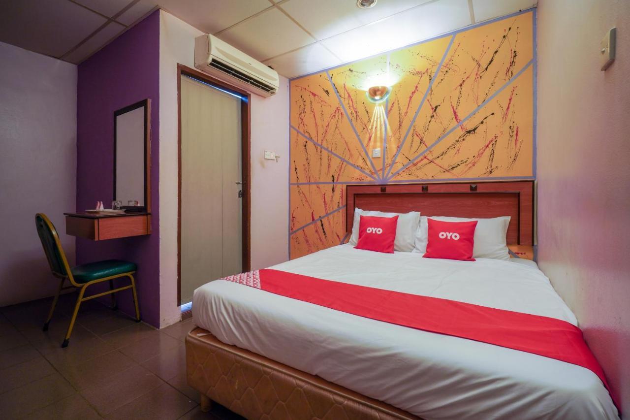 OYO 44101 Hotel DJ Palace Lumut Exterior foto