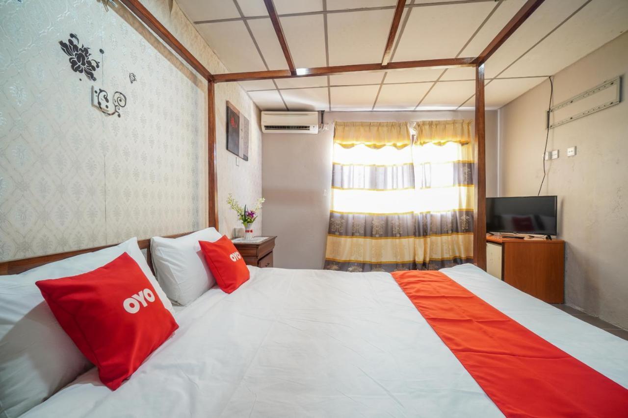 OYO 44101 Hotel DJ Palace Lumut Exterior foto