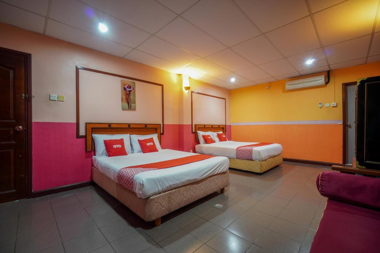 OYO 44101 Hotel DJ Palace Lumut Exterior foto